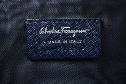 フェラガモ フラットポーチ/クラッチバッグ Salvatore Ferragamo ガンチーニ レザー ネイビー AU-22【中古】