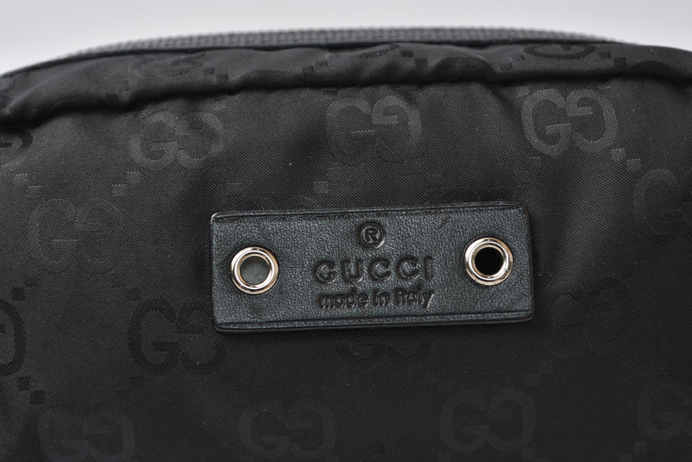 グッチ ポーチ GUCCI GGナイロン 化粧ポーチ/コスメポーチ GGブラック/ブラック 224088【中古】