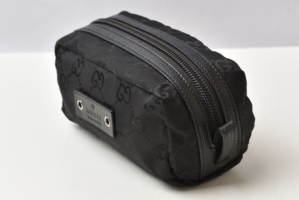 グッチ ポーチ GUCCI GGナイロン 化粧ポーチ/コスメポーチ GGブラック/ブラック 224088【中古】