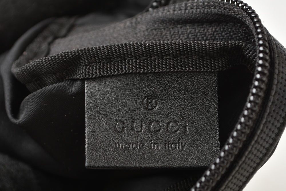 グッチ ポーチ GUCCI GGナイロン 化粧ポーチ/コスメポーチ GGブラック/ブラック 224088【中古】