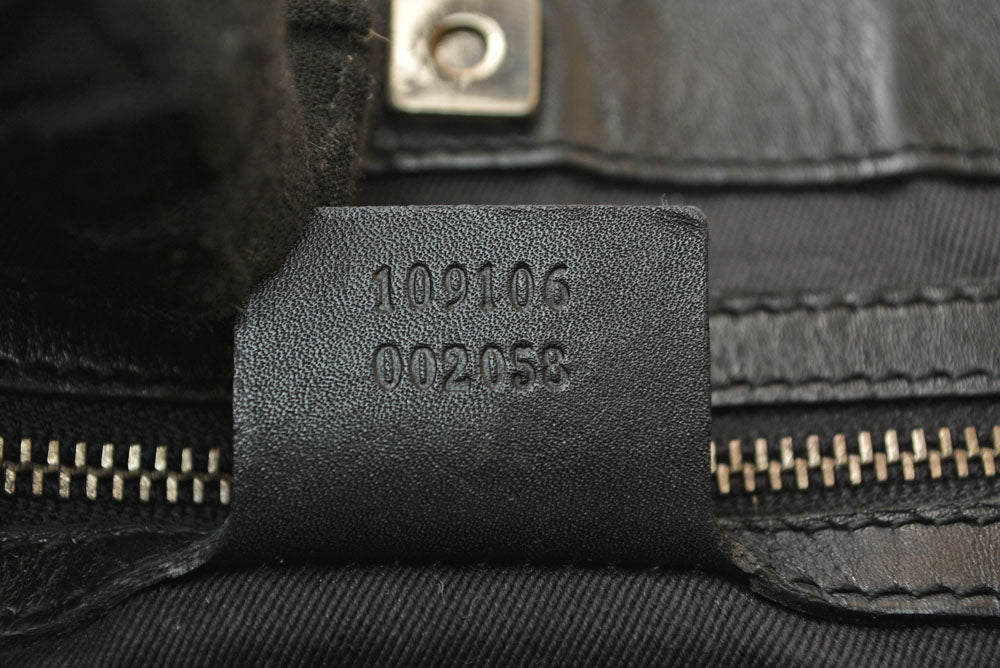 グッチ ショルダーバッグ GUCCI ヴィンテージ 109106 GGキャンバス メッセンジャーバッグ GGブラック/ブラック【中古】
