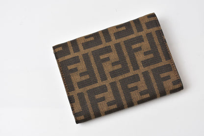 フェンディ 財布/二つ折 FENDI 折財布 ZUCCA/ズッカ柄 8M0011 ブラウン【中古】