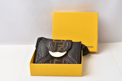 フェンディ 財布 FENDI 二つ折り財布 8M0160 ズッカ柄/ブラウン キャンバス レザー レディース【中古】