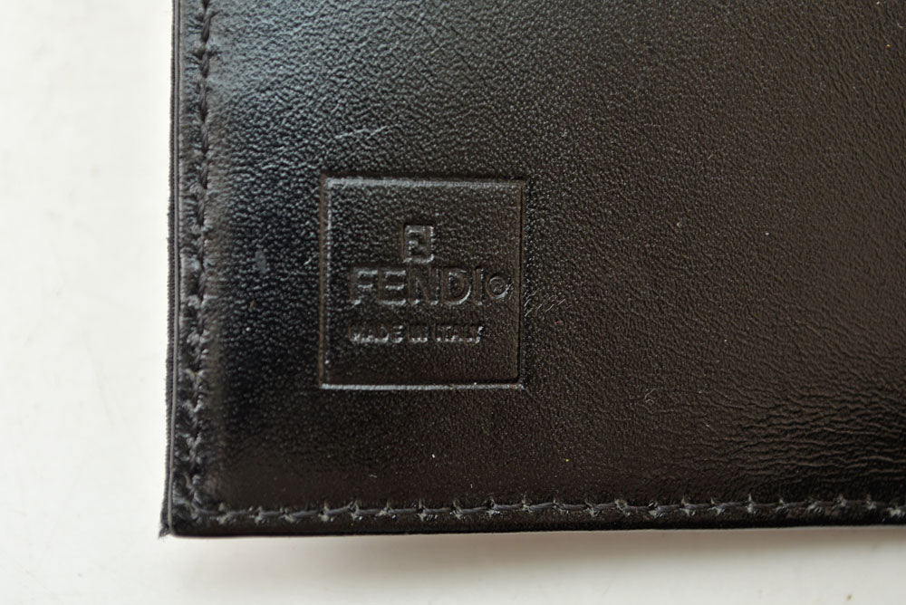 フェンディ 財布/二つ折 FENDI 折財布 8M0029 ZUCCA/ズッカ柄 ブラック【中古】