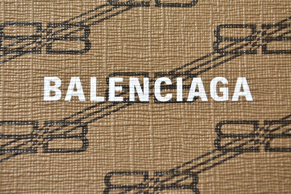 バレンシアガ マルチポーチ BALENCIAGA クラッチバッグ BB モノグラム ポーチ ラウンド ブラウン 702624 210DA 2762 メンズ/レディース【中古】