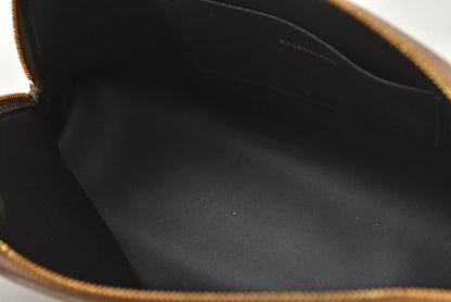 バレンシアガ マルチポーチ BALENCIAGA クラッチバッグ BB モノグラム ポーチ ラウンド ブラウン 702624 210DA 2762 メンズ/レディース【中古】