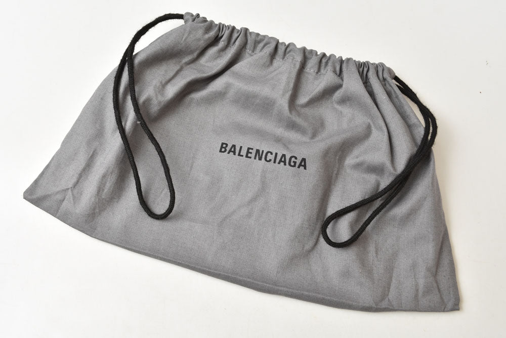 バレンシアガ マルチポーチ BALENCIAGA クラッチバッグ BB モノグラム ポーチ ラウンド ブラウン 702624 210DA 2762 メンズ/レディース【中古】