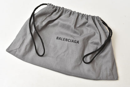 バレンシアガ マルチポーチ BALENCIAGA クラッチバッグ BB モノグラム ポーチ ラウンド ブラウン 702624 210DA 2762 メンズ/レディース【中古】