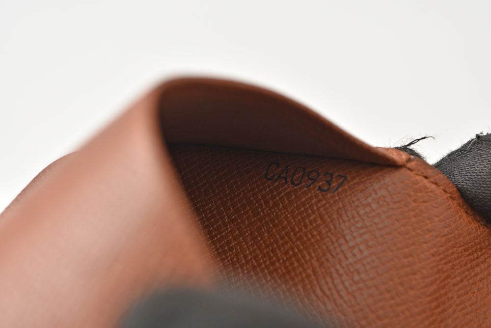 ルイヴィトン 名刺入れ/カードケース LOUIS VUITTON アンヴェロップ・カルト ドゥ ヴィジット モノグラム M62920【中古】