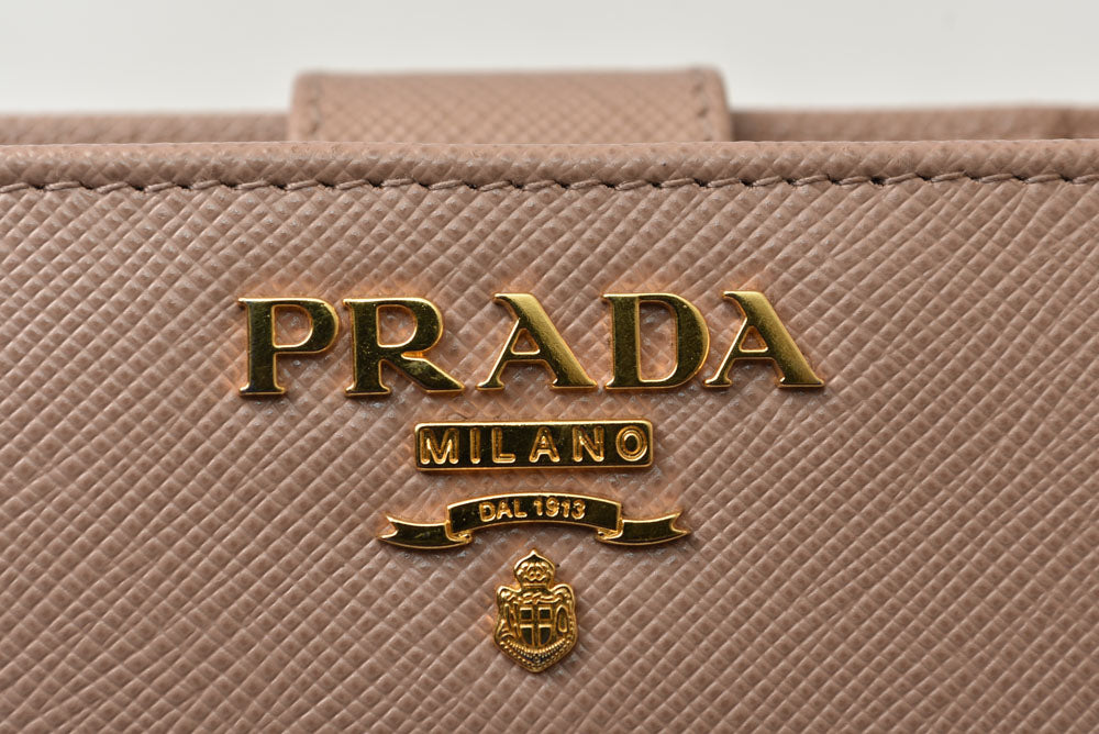 プラダ 財布 PRADA 二つ折り財布 レディース 1ML018 CIPRIA/ピンクベージュ サフィアーノレザー【中古】