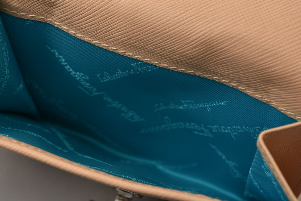サルヴァトーレフェラガモ 財布/三つ折 Salvatore Ferragamo 折財布 ガンチーニ ベージュ/デニムプリント【中古】