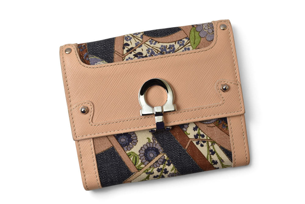 サルヴァトーレフェラガモ 財布/三つ折 Salvatore Ferragamo 折財布 ガンチーニ ベージュ/デニムプリント【中古】