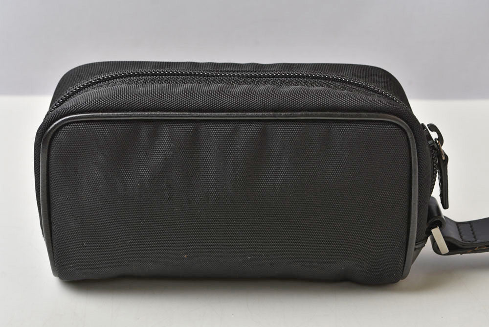 グッチ 美品 ポーチ GUCCI 化粧ポーチ/コスメポーチ ナイロン/ブラック レディース/メンズ 039.0994【中古】
