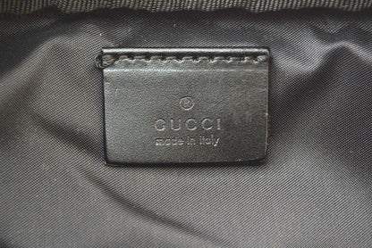 グッチ 美品 ポーチ GUCCI 化粧ポーチ/コスメポーチ ナイロン/ブラック レディース/メンズ 039.0994【中古】