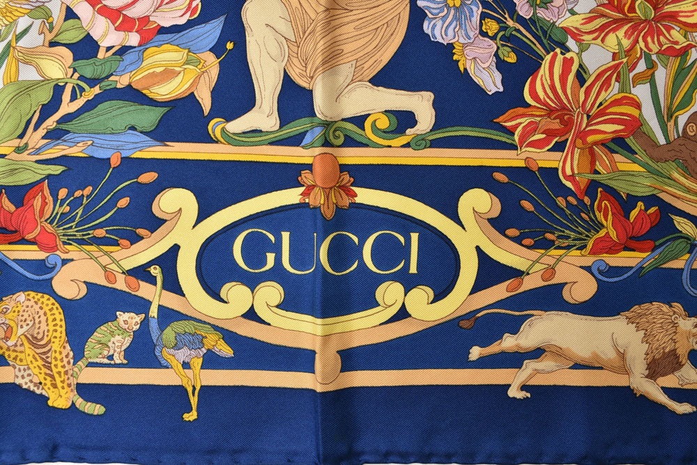 グッチ スカーフ/ショール GUCCI オールドグッチ ヴィンテージ 五大陸 アニマル柄 シルク ネイビー【中古】