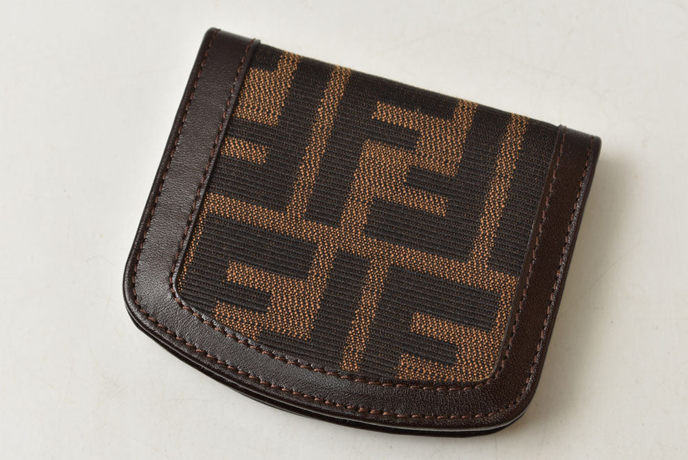 フェンディ コインケース コインパース 小銭入れ FENDI ヴィンテージ ズッカ柄 馬蹄型 ブラウン【中古】