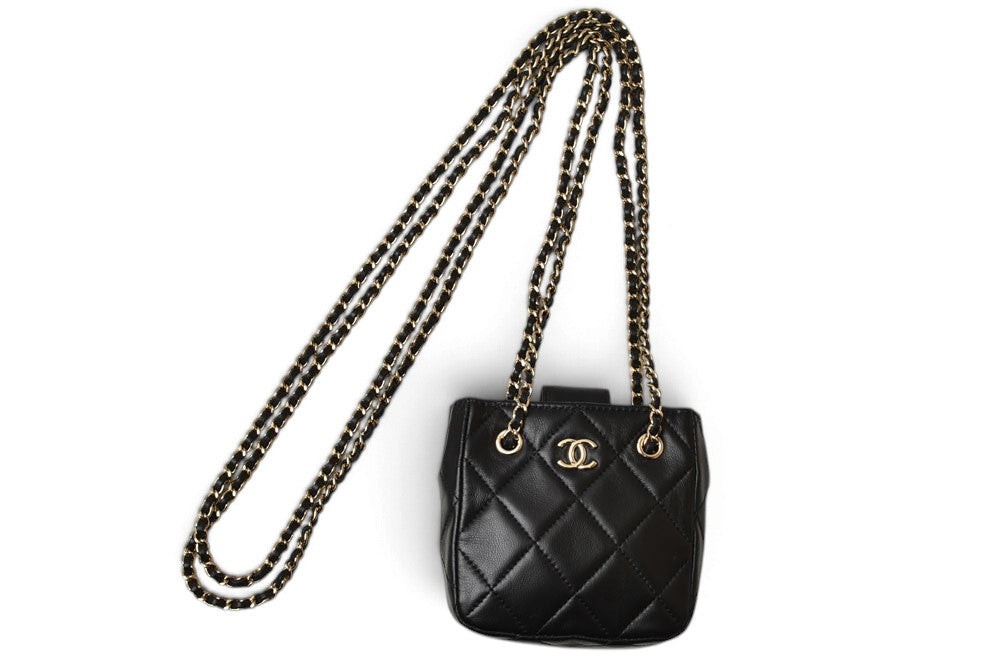 シャネル チェーンショルダーバッグ CHANEL ポシェット マトラッセ ラムスキン ブラック ゴールド金具【中古】