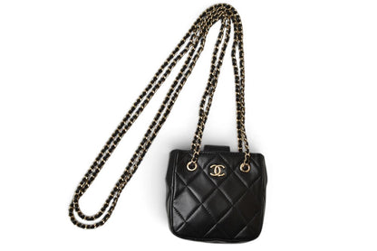 シャネル チェーンショルダーバッグ CHANEL ポシェット マトラッセ ラムスキン ブラック ゴールド金具【中古】