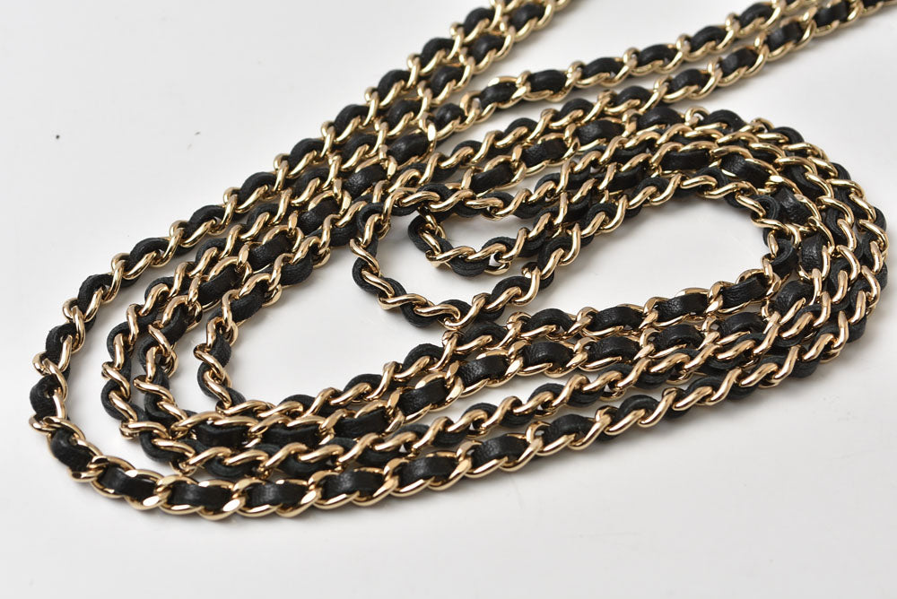 シャネル チェーンショルダーバッグ CHANEL ポシェット マトラッセ ラムスキン ブラック ゴールド金具【中古】