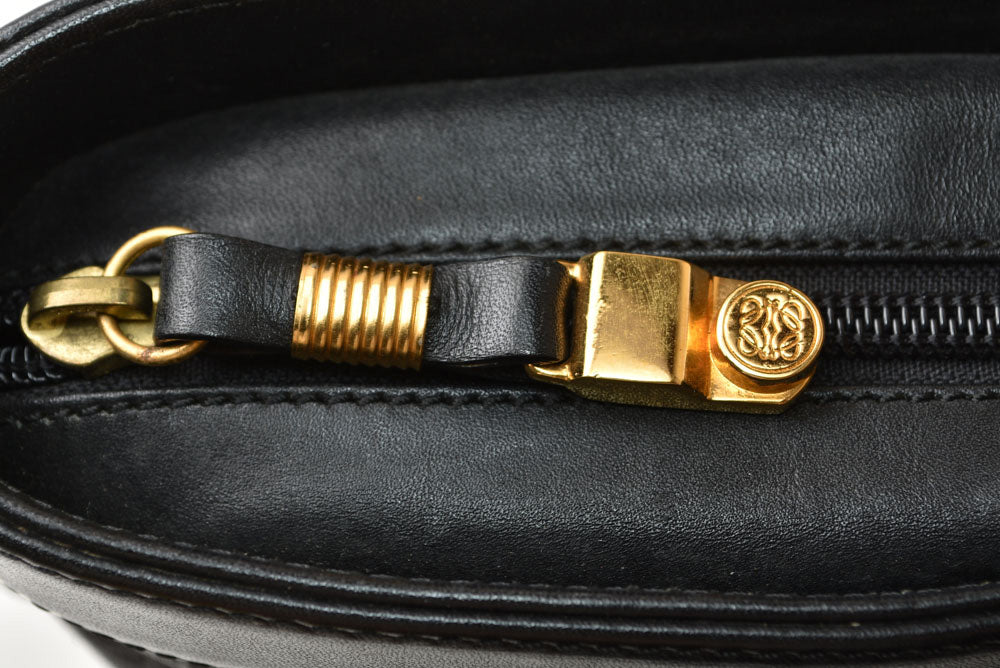 ロエベ ショルダーバッグ ヴィンテージ LOEWE アナグラム バッグ レザー ロゴ/ブラック【中古】