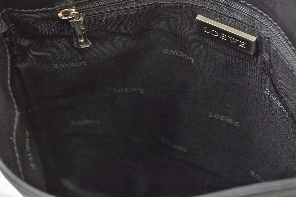 ロエベ ショルダーバッグ LOEWE ヴィンテージ アナグラム カーフスキン ブラック メンズ 斜め掛け【中古】