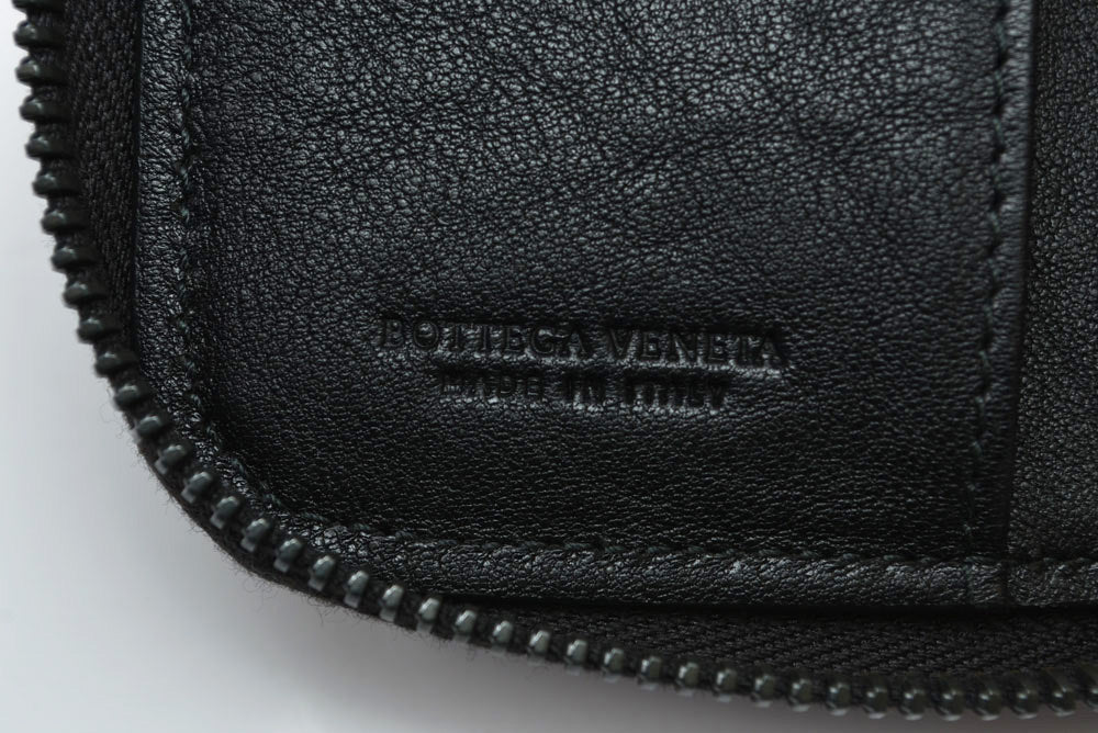 ボッテガヴェネタ キーケース BOTTEGA VENETA L字ファスナー イントレチャート 4連 レザー ブラック メンズ/レディース【中古】