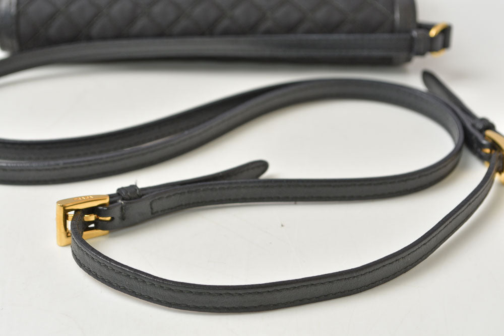 プラダ ショルダーバッグ/マルチウォレット PRADA 二つ折り ストラップ付長財布 1M1437 NERO ブラック 黒 レザー レディース 【中古】