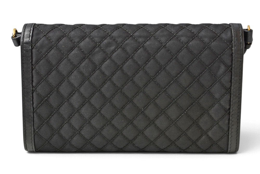 プラダ ショルダーバッグ/マルチウォレット PRADA 二つ折り ストラップ付長財布 1M1437 NERO ブラック 黒 レザー レディース 【中古】