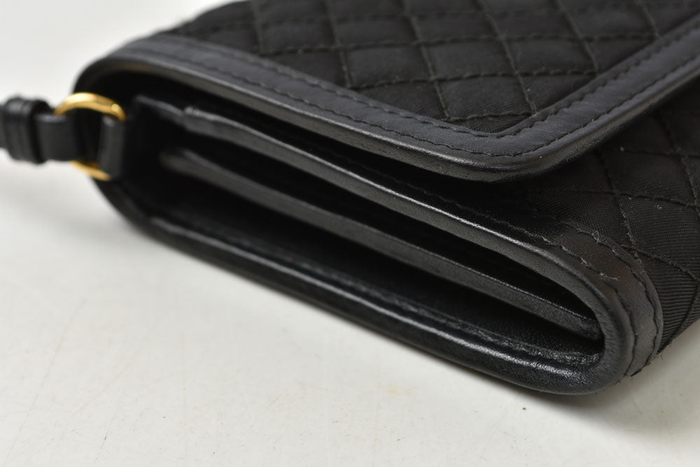 プラダ ショルダーバッグ/マルチウォレット PRADA 二つ折り ストラップ付長財布 1M1437 NERO ブラック 黒 レザー レディース 【中古】