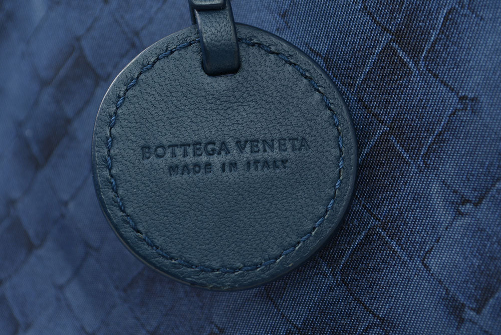 ボッテガヴェネタ トートバッグ 男女兼用 A4 BOTTEGA VENETA イントレッチオリュージョン 299876 ダークブルー バタフライ【中古】