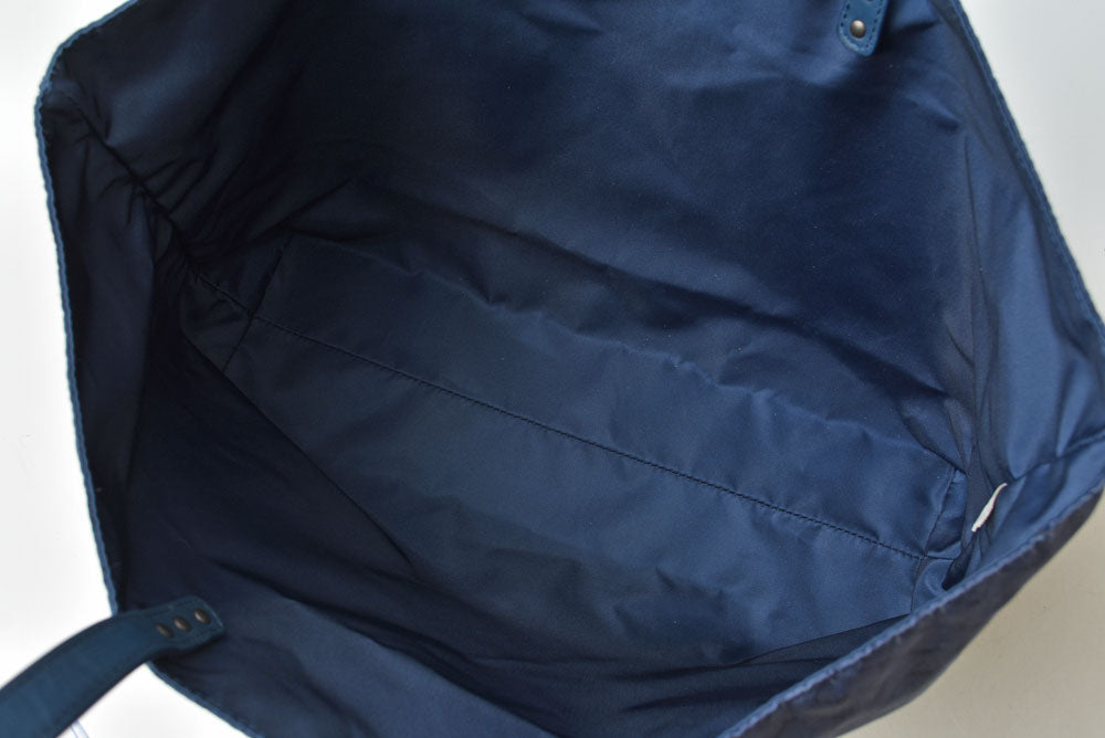 ボッテガヴェネタ トートバッグ 男女兼用 A4 BOTTEGA VENETA イントレッチオリュージョン 299876 ダークブルー バタフライ【中古】