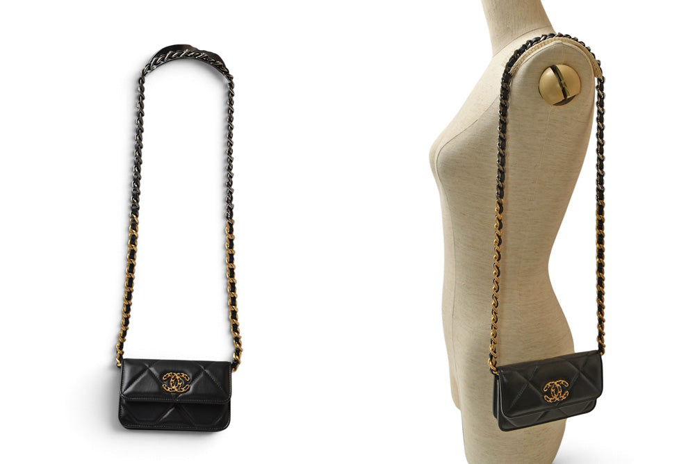 シャネル チェーンショルダーバッグ CHANEL AP2450 ポシェット シャネル19 AP2450 チェーンクラッチ ブラック レディース 【中古】